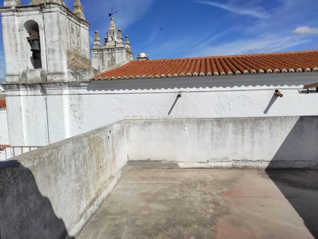Prédio T2 em Campo Maior para recuperação - Image 10