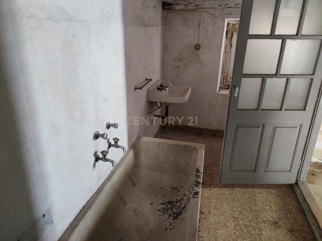Apartamento T3 na Rua João Minas - Campo Maior - Image 10