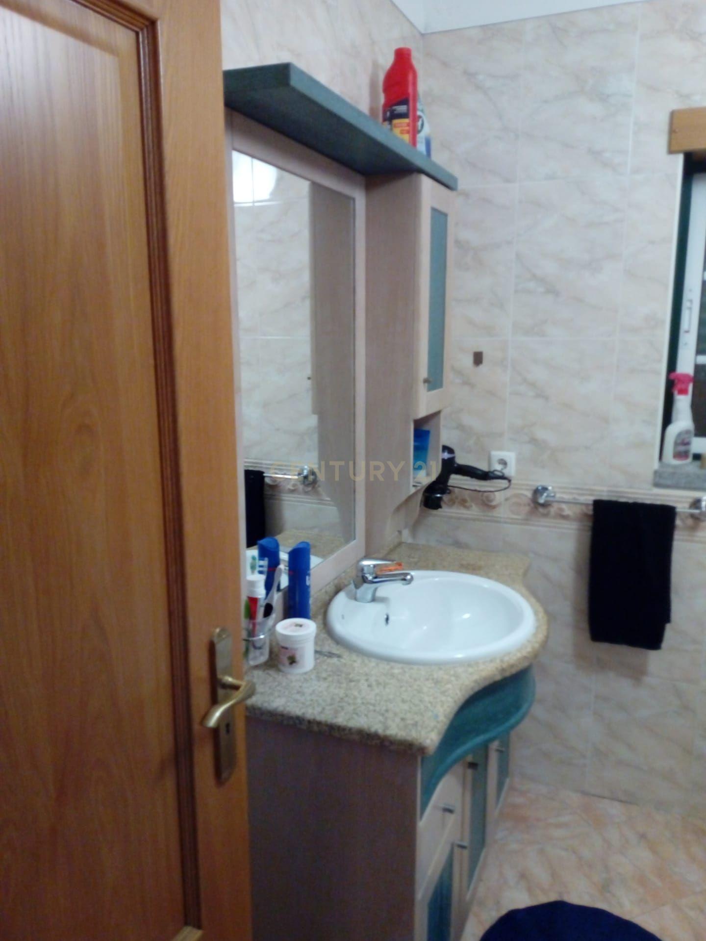Moradia T4 Unifamiliar, Castelo Branco - Image 12