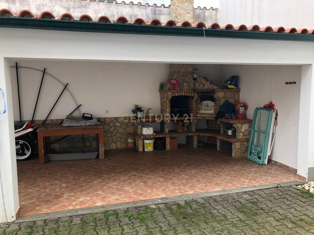 Moradia T4 Unifamiliar, Castelo Branco - Image 2