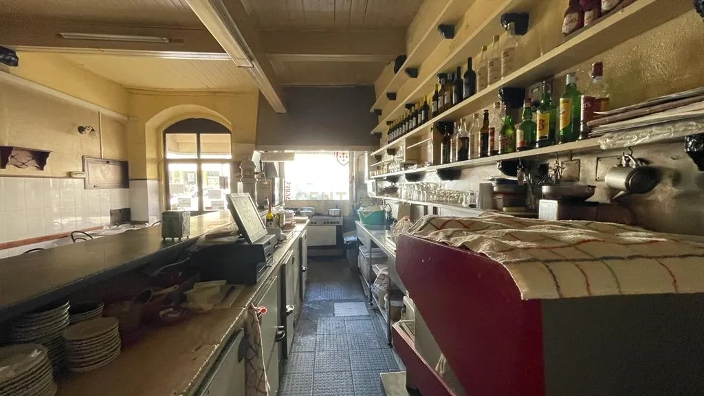 Prédio em Propriedade Total - Image 3