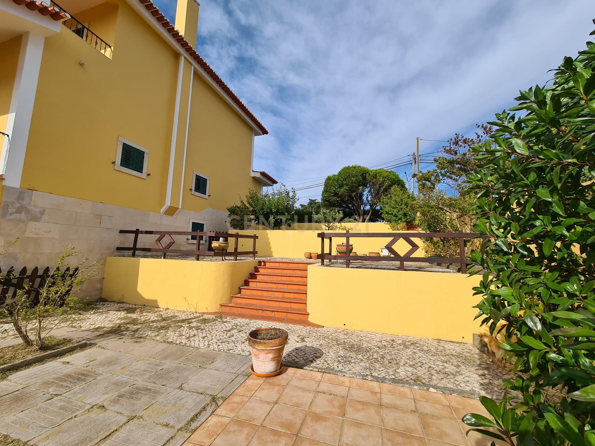 Moradia T5 em Vila Franca de Xira - Image 3