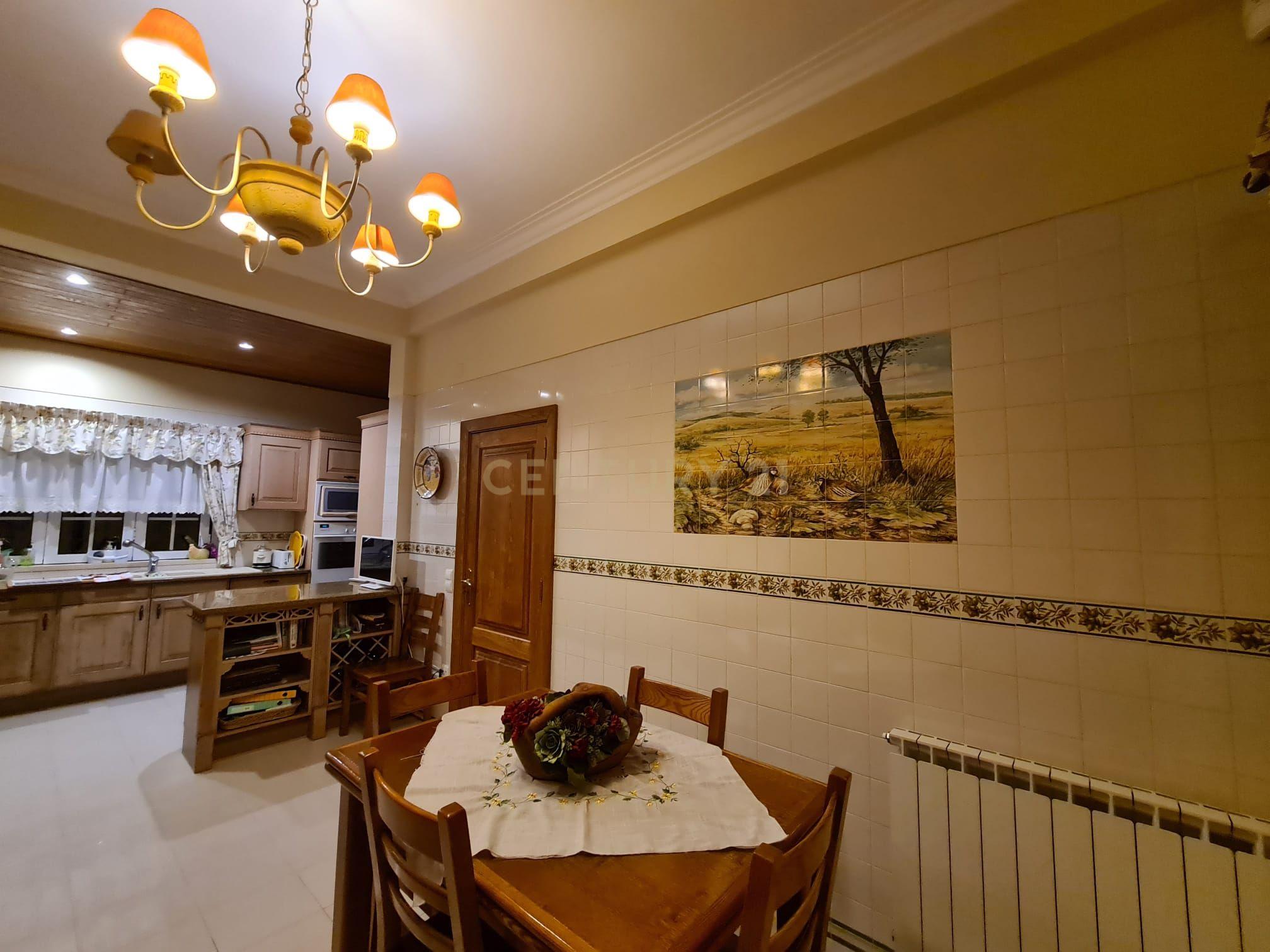 Moradia T5 em Vila Franca de Xira - Image 18