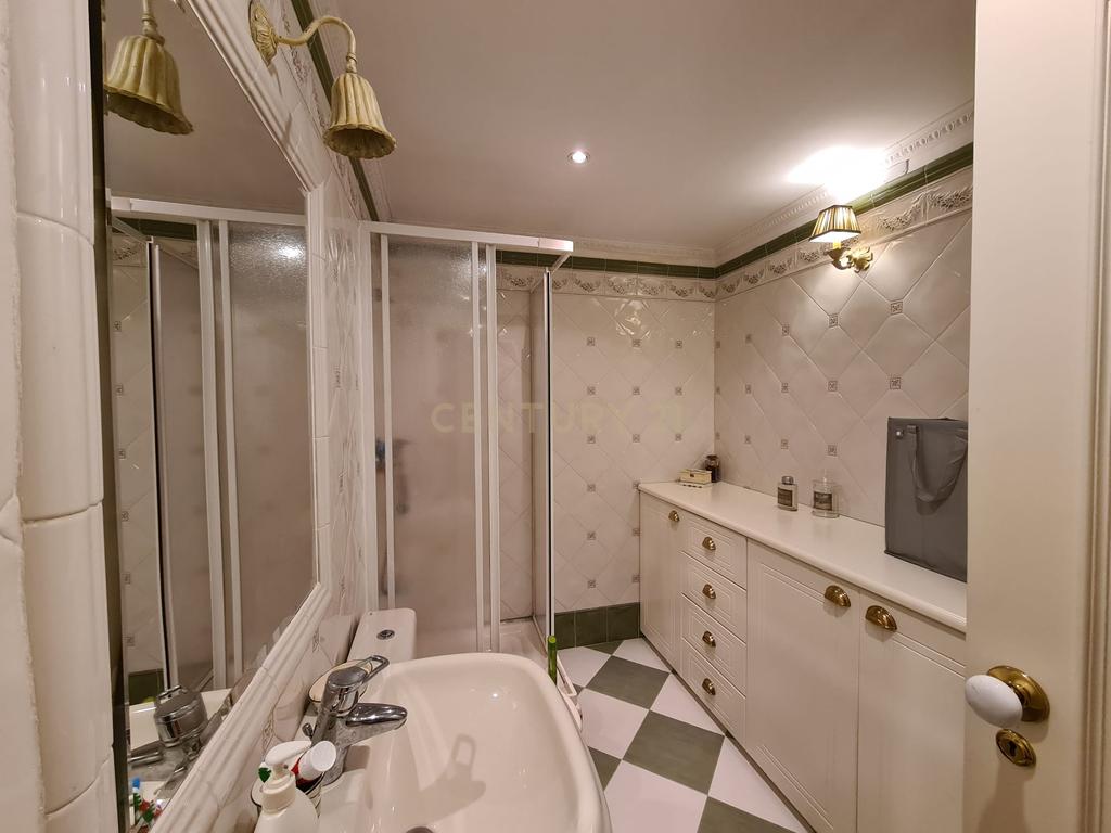 Moradia T5 em Vila Franca de Xira - Image 31