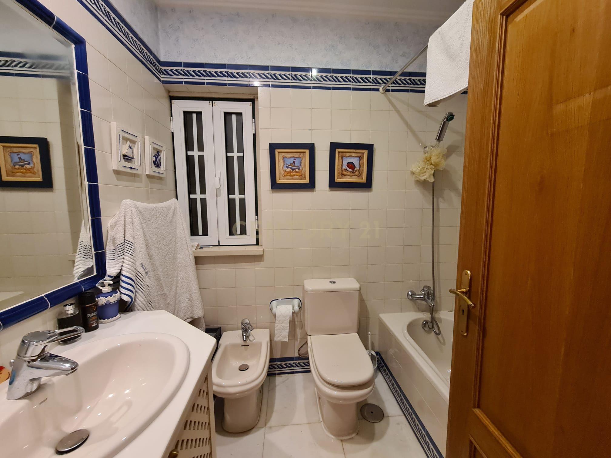 Moradia T5 em Vila Franca de Xira - Image 36