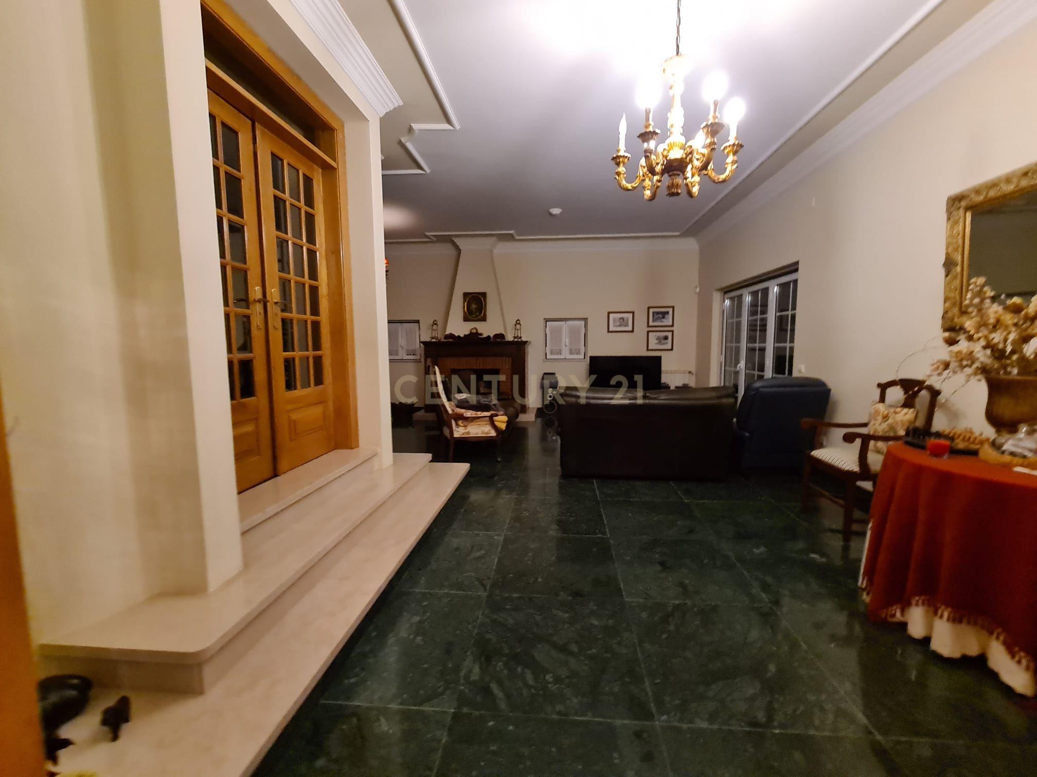 Moradia T5 em Vila Franca de Xira - Image 46