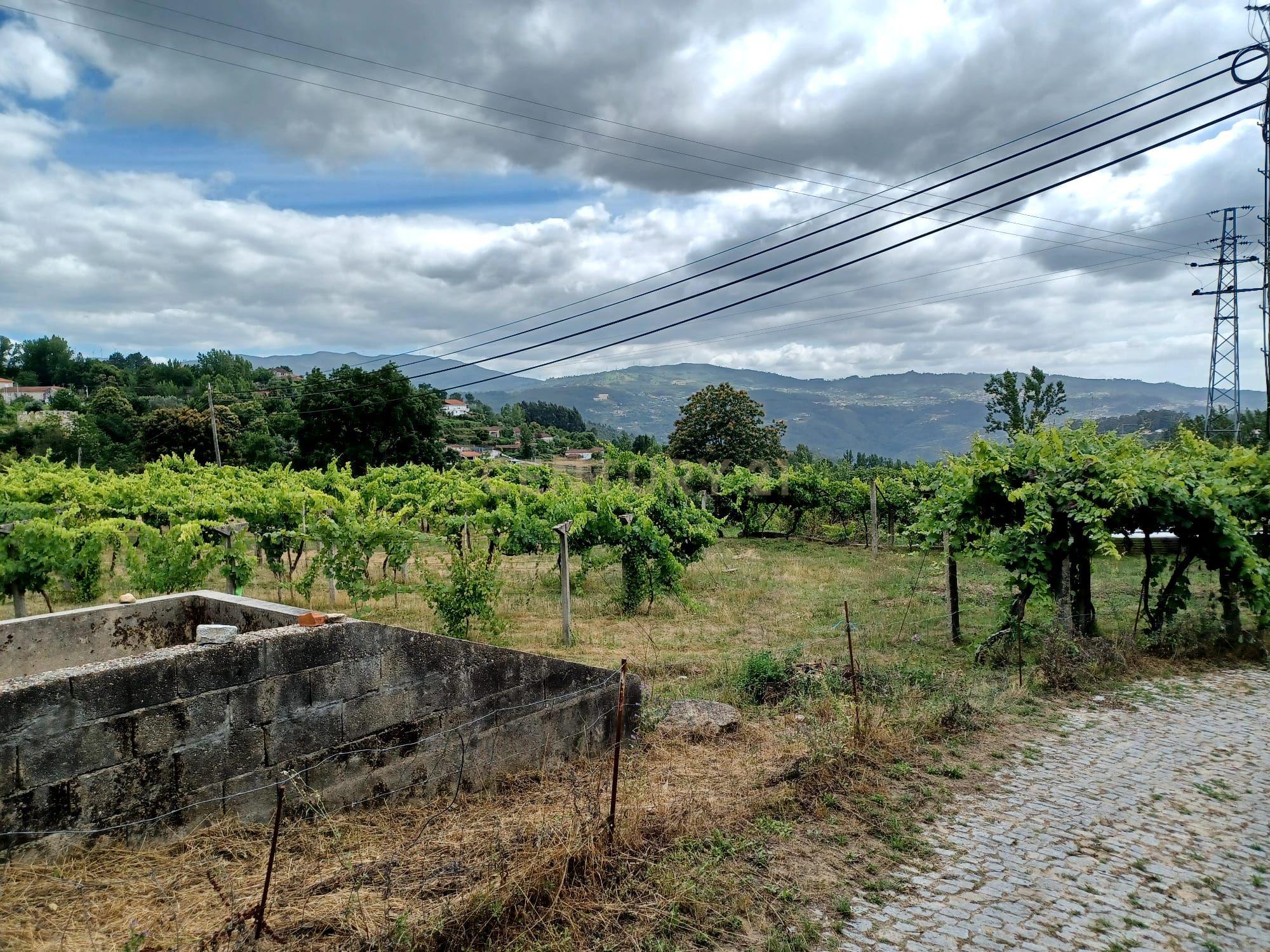 Terreno de 2860m2, localizado em zona urbana Sande, Marco de Canaveses - Image 6