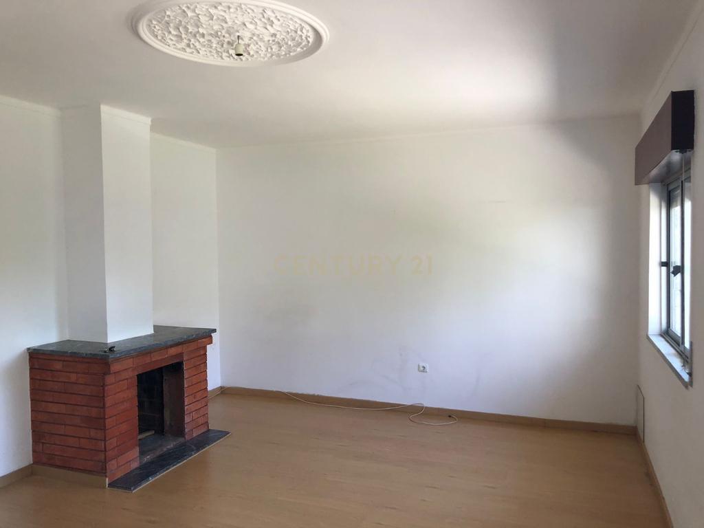 Apartamento T3 em Tortosendo, Covilhã - Image 5