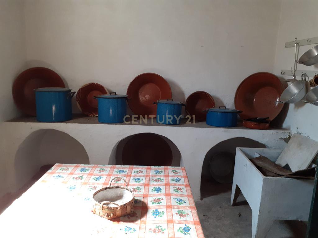 Casa Senhorial, situado na rua de Mourão, 37 em Reguengos de Monsaraz. - Image 60