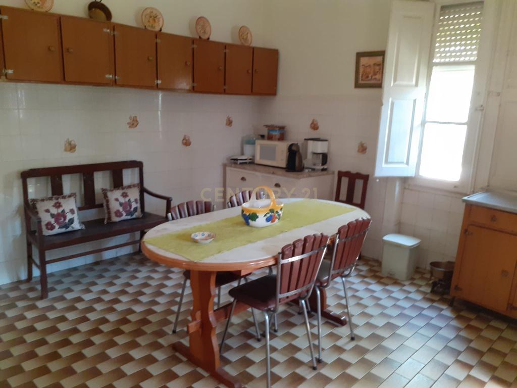 Casa Senhorial, situado na rua de Mourão, 37 em Reguengos de Monsaraz. - Image 53