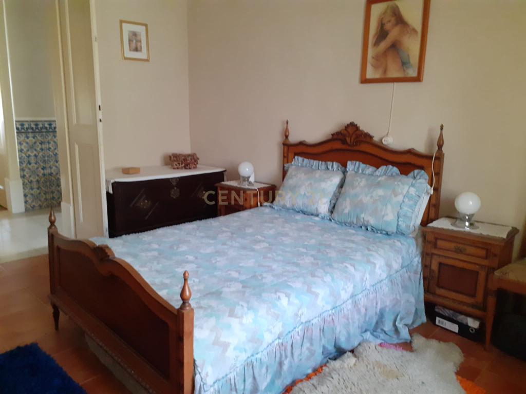 Casa Senhorial, situado na rua de Mourão, 37 em Reguengos de Monsaraz. - Image 32