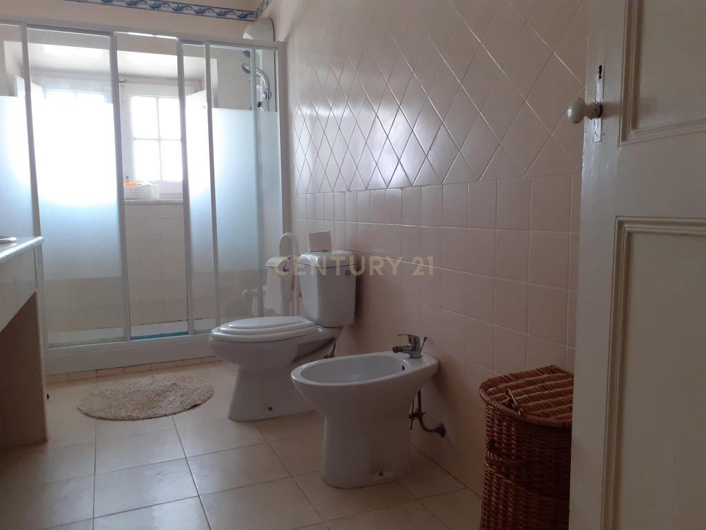 Casa Senhorial, situado na rua de Mourão, 37 em Reguengos de Monsaraz. - Image 45