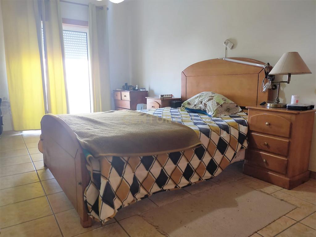 Apartamento T2 com garagem e sótão na Gala, Figueira da Foz - Image 7