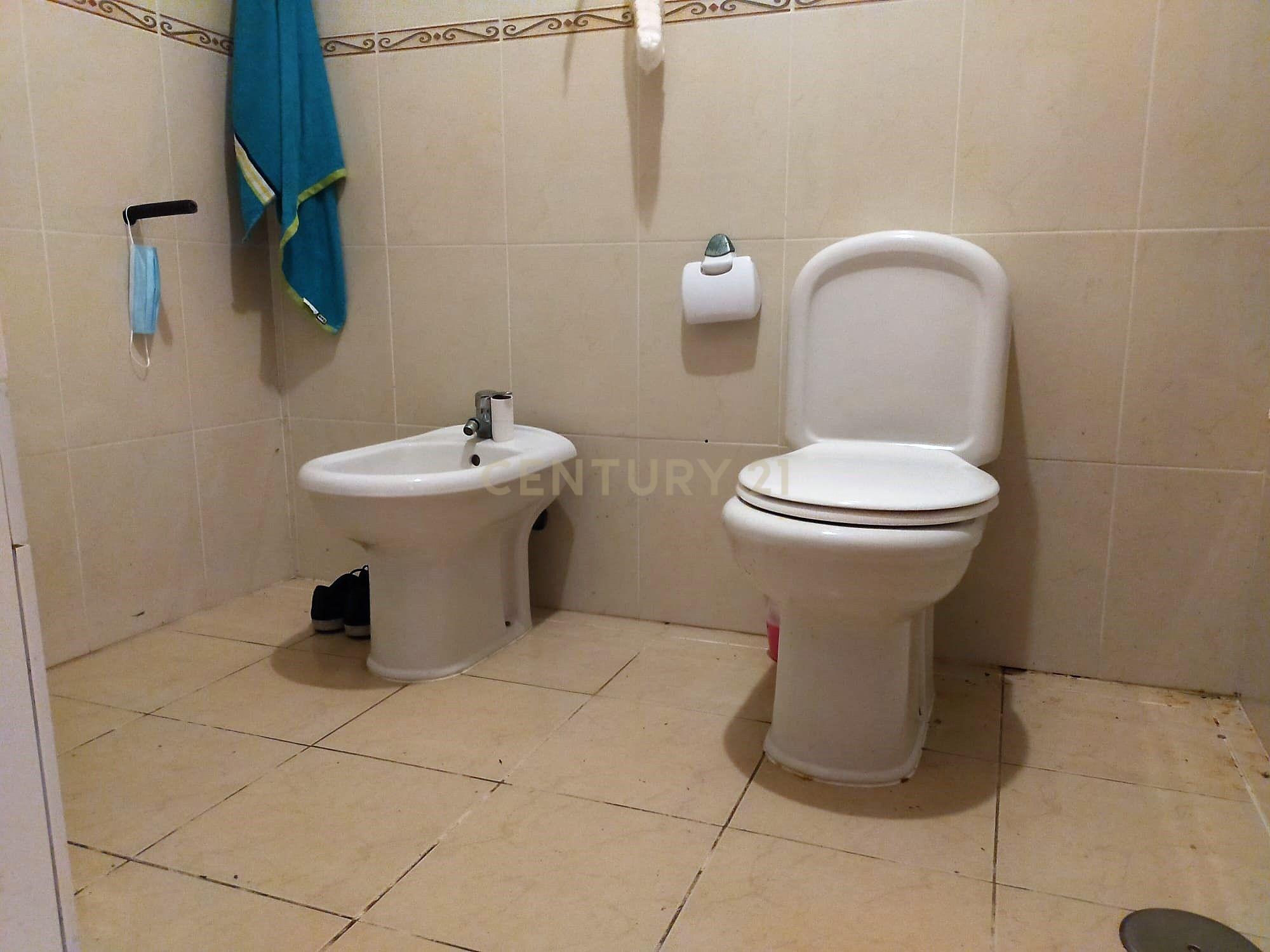 Apartamento T2 com garagem e sótão na Gala, Figueira da Foz - Image 9