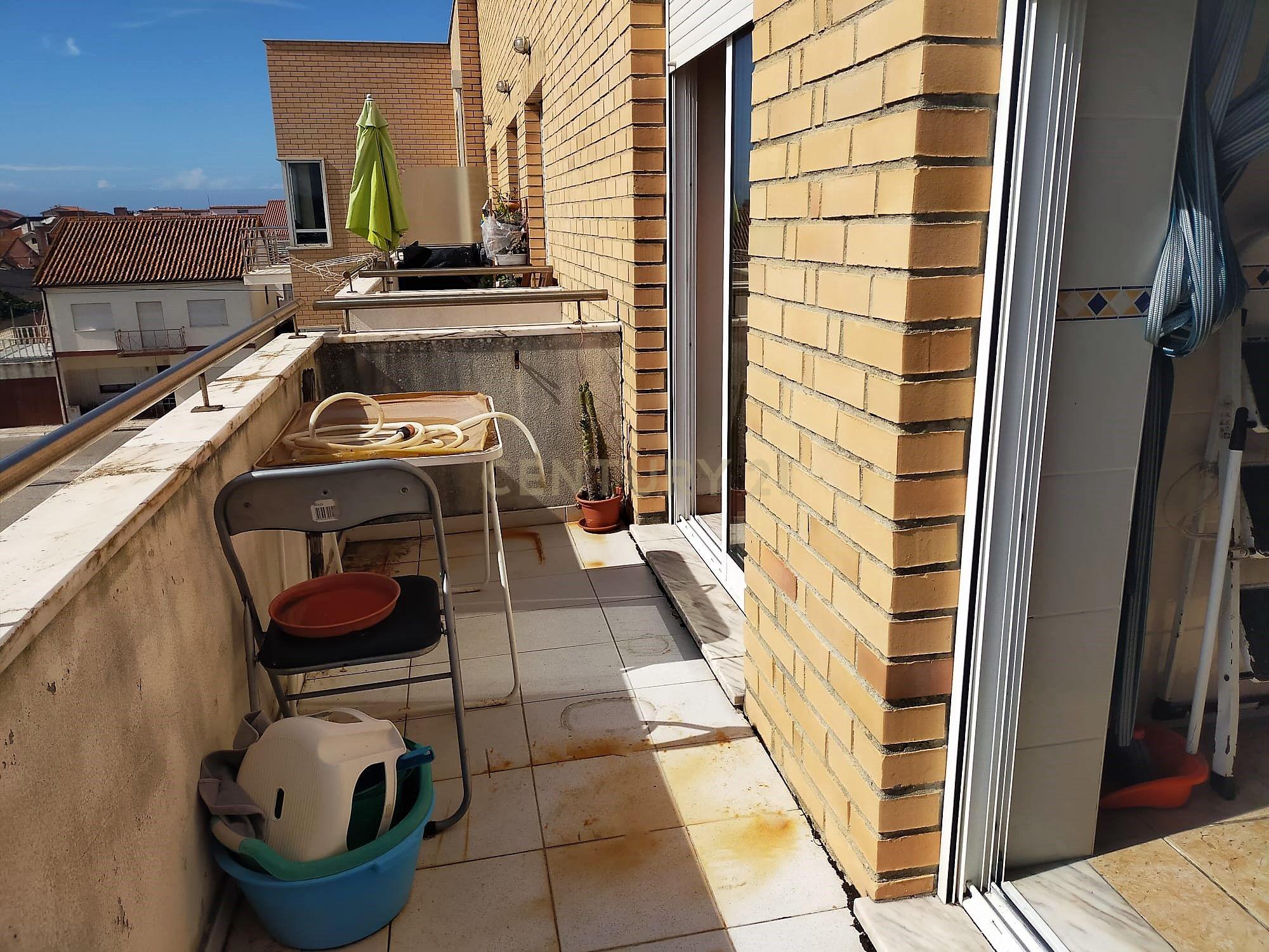 Apartamento T2 com garagem e sótão na Gala, Figueira da Foz - Image 10