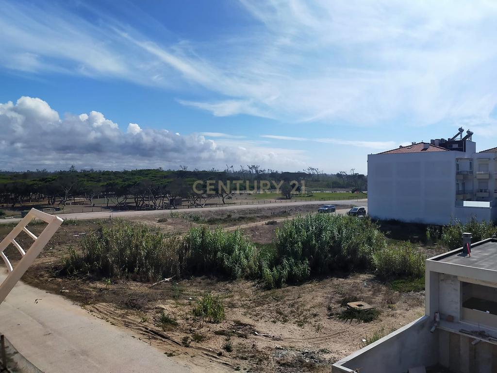 Apartamento T2 com garagem e sótão na Gala, Figueira da Foz - Image 11
