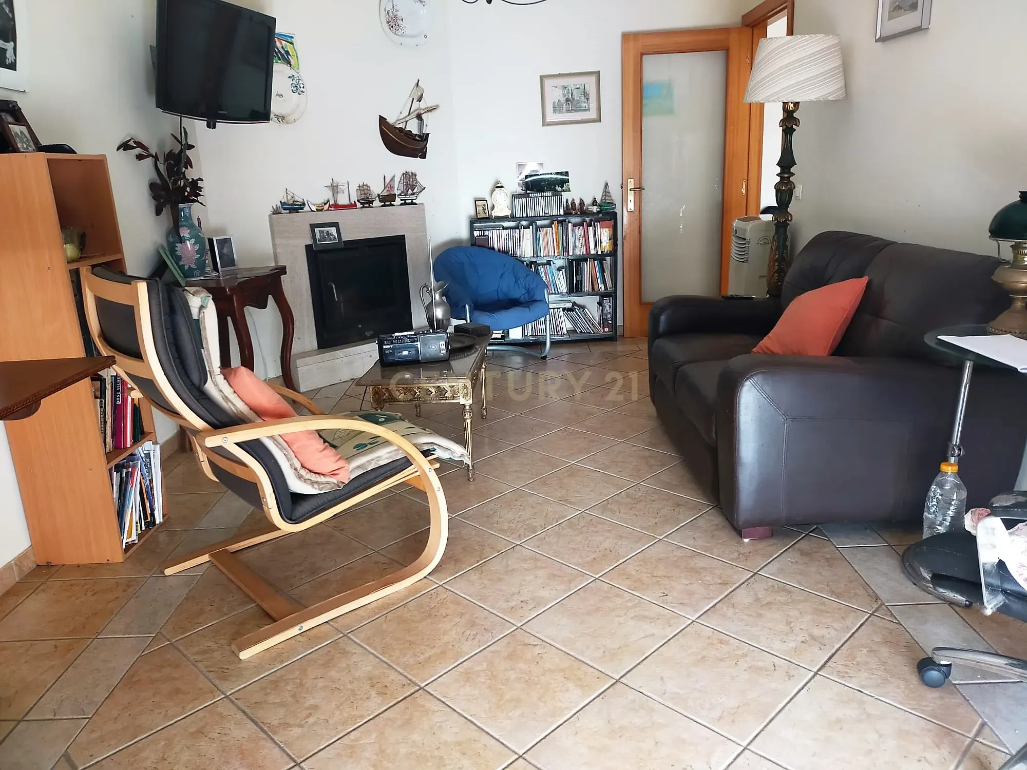 Apartamento T2 com garagem e sótão na Gala, Figueira da Foz - Image 4