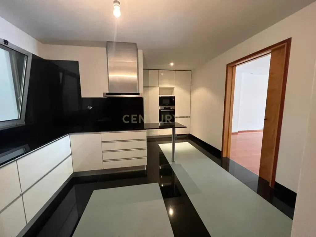 Apartamento T3 à venda em Lordelo do Ouro e Massarelos, Porto — foto 16