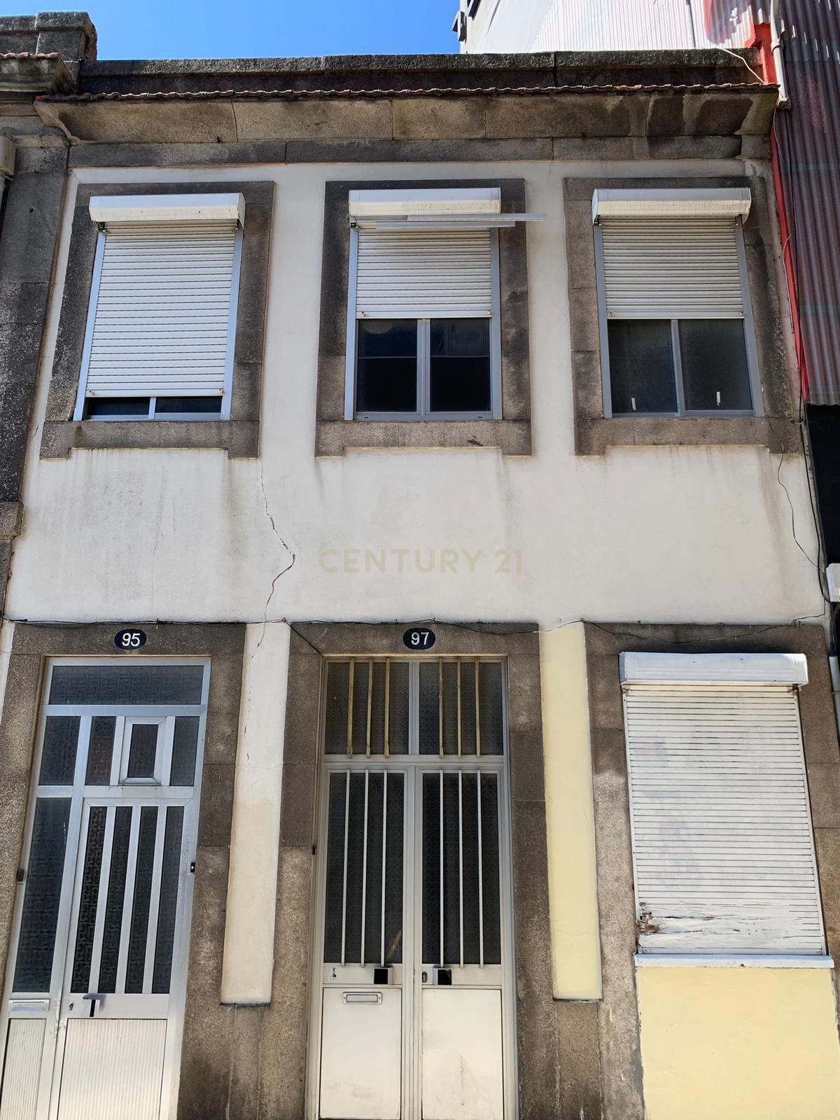 PRÉDIO PARA REABILITAÇÃO À ESTAÇÃO DE METRO TRINDADE - Image 8