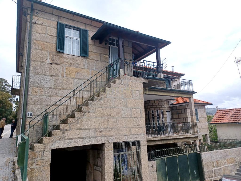 Moradia Secular T6, recuperada em Sande, Marco de Canaveses - Image 9