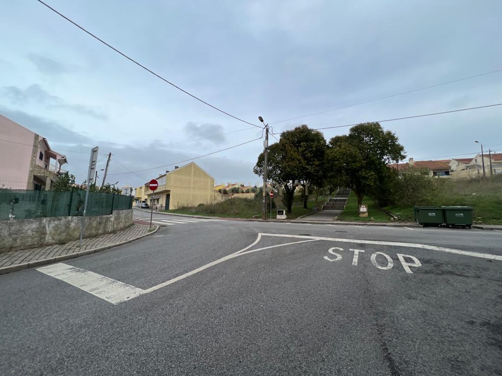 Terreno 1000 m2 - GRANDE oportunidade de Investimento Casal Cambra - Image 7