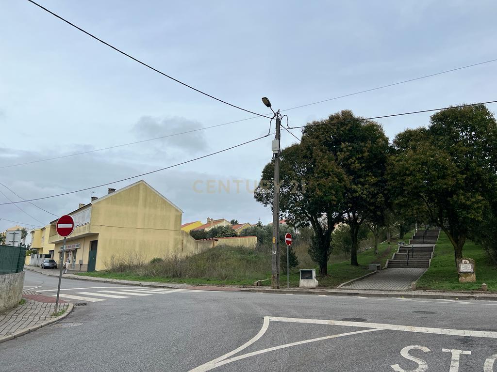 Terreno 1000 m2 - GRANDE oportunidade de Investimento Casal Cambra - Image 9