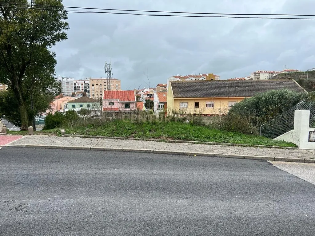 Terreno 1000 m2 - GRANDE oportunidade de Investimento Casal Cambra - Image 10