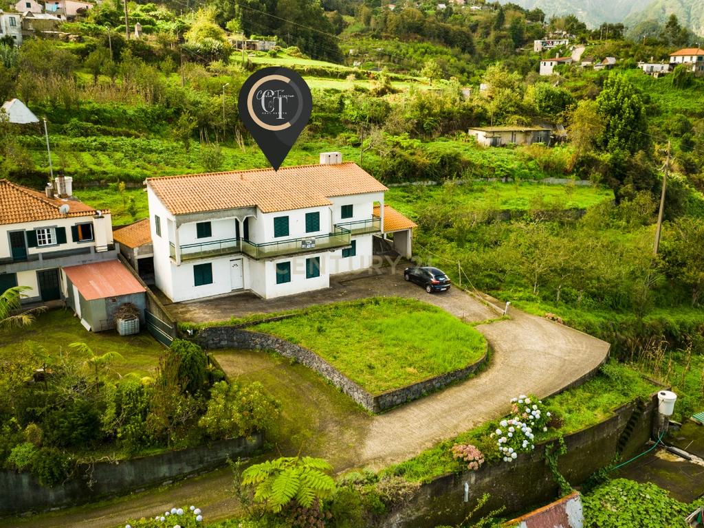 Fantástica Moradia T5 - São Roque do Faial - Santana - Image 1