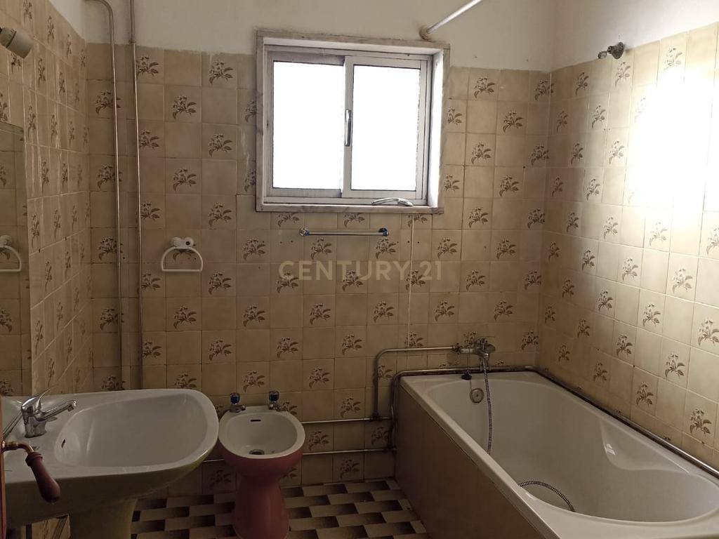 Apartamento T3 em Paul, Covilhã - Image 22