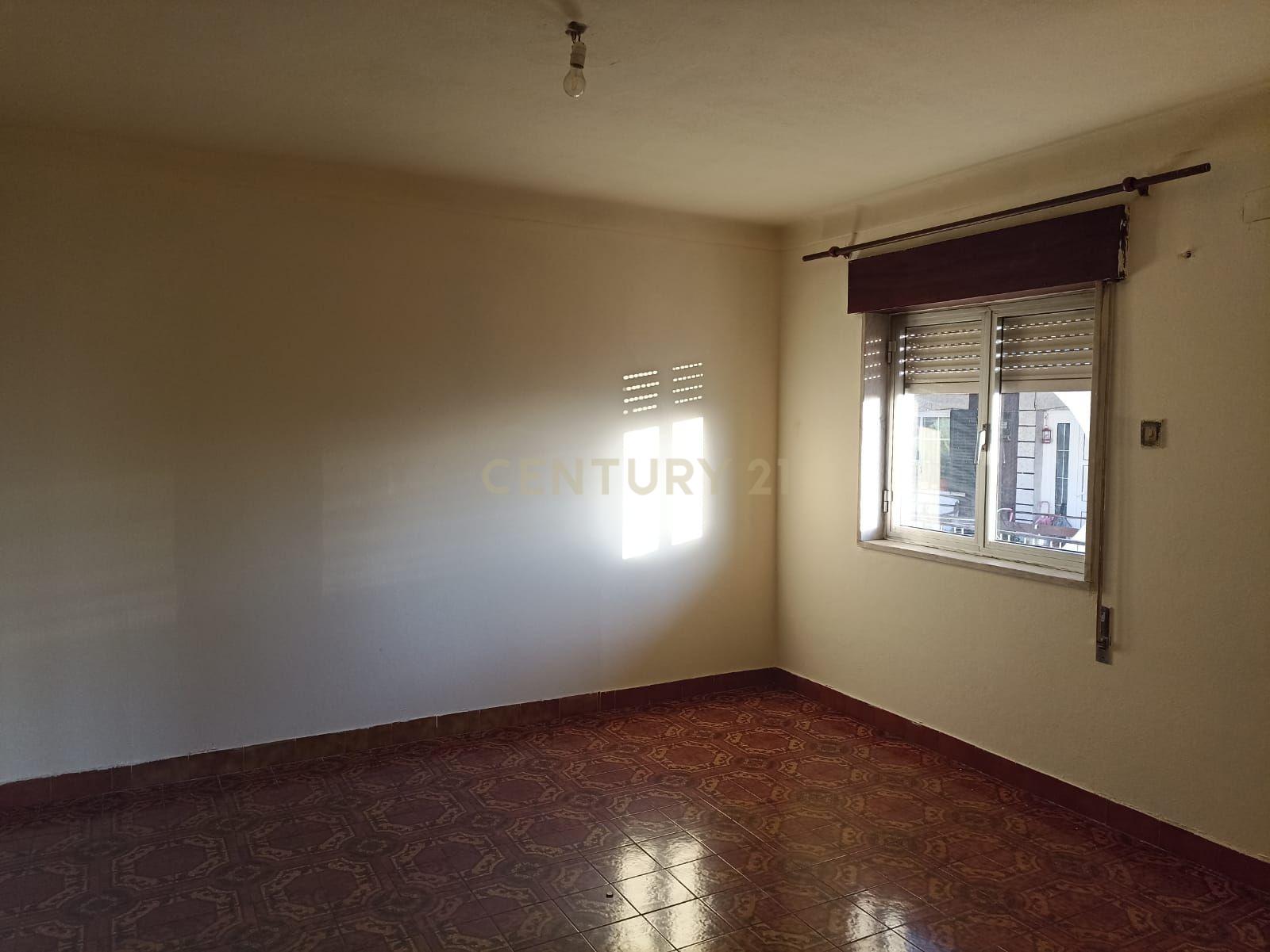 Apartamento T3 em Paul, Covilhã - Image 23