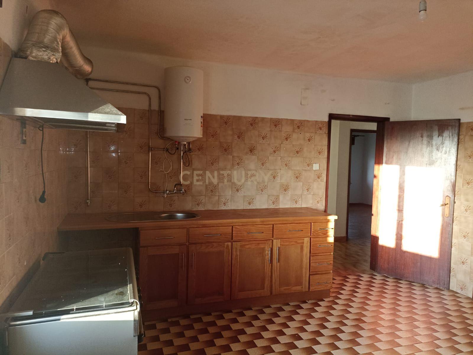 Apartamento T3 em Paul, Covilhã - Image 18