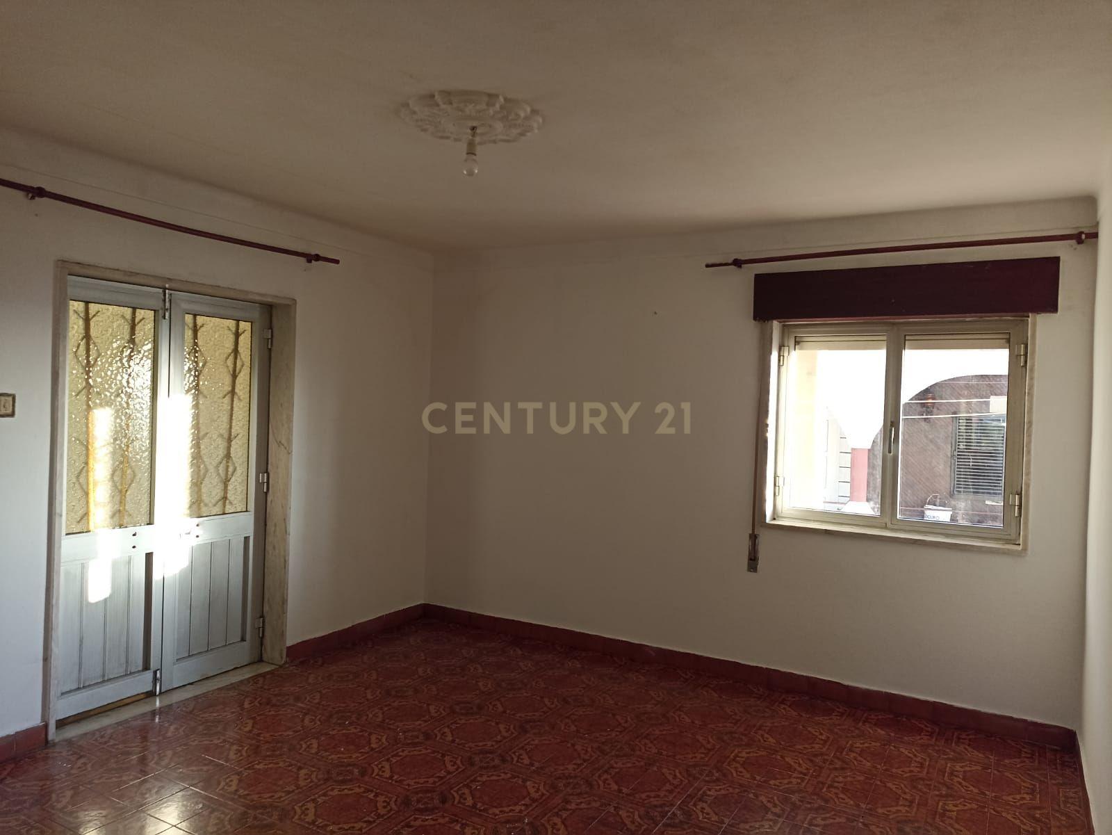 Apartamento T3 em Paul, Covilhã - Image 24