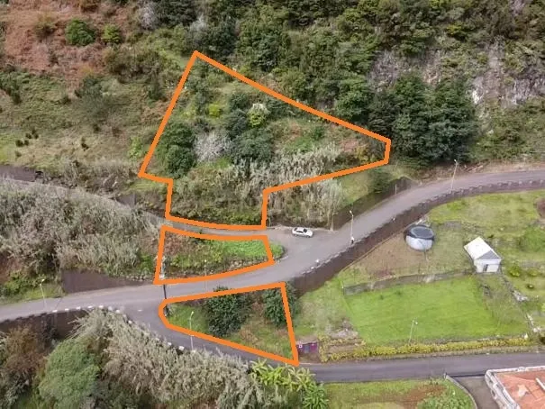 Terreno com 2180 m2 - Faial (Santana) - Image 1