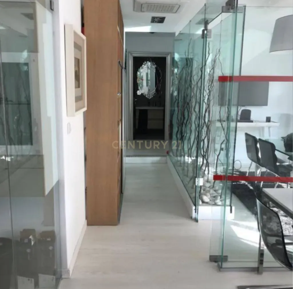 Elegível para vistos Gold Loja na Av. Estados Unidos da América 66m2 - Image 4