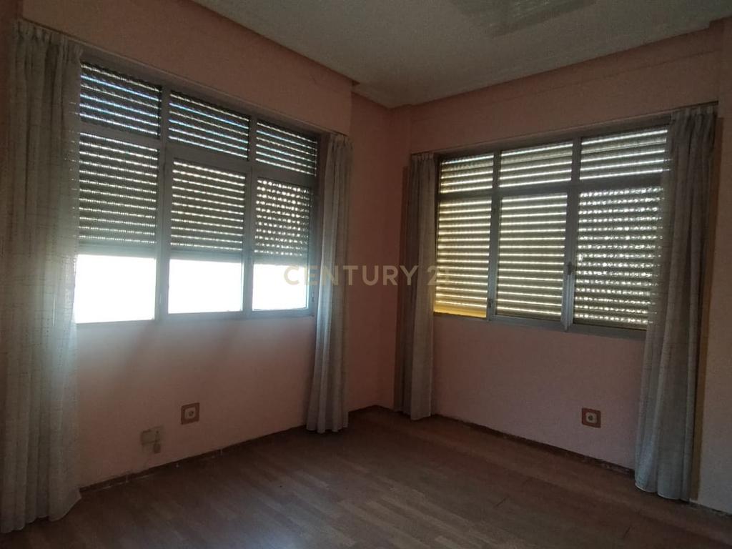 undefined - Image 3