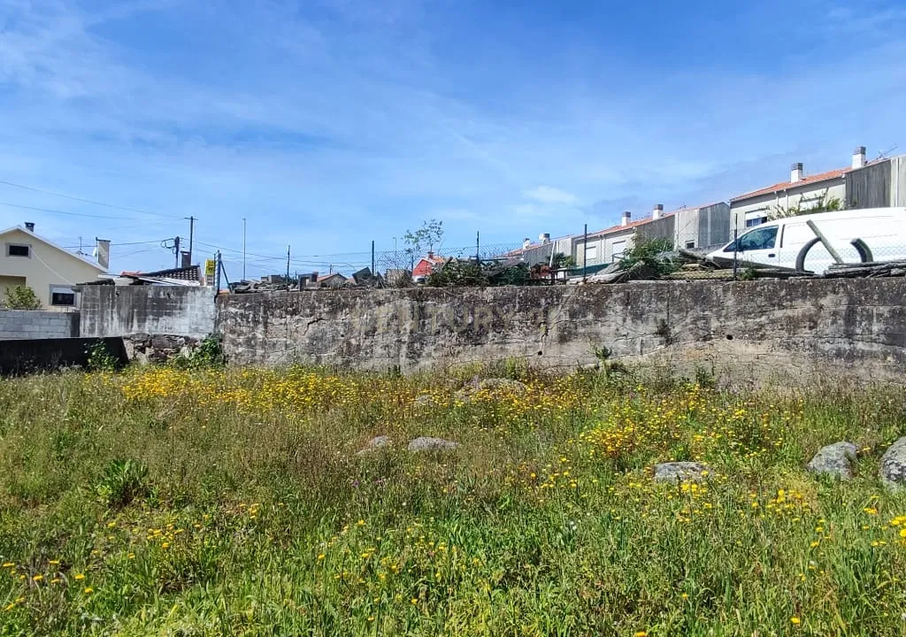 Terreno Urbano em Braga - Oportunidade Única de Construção - Image 12