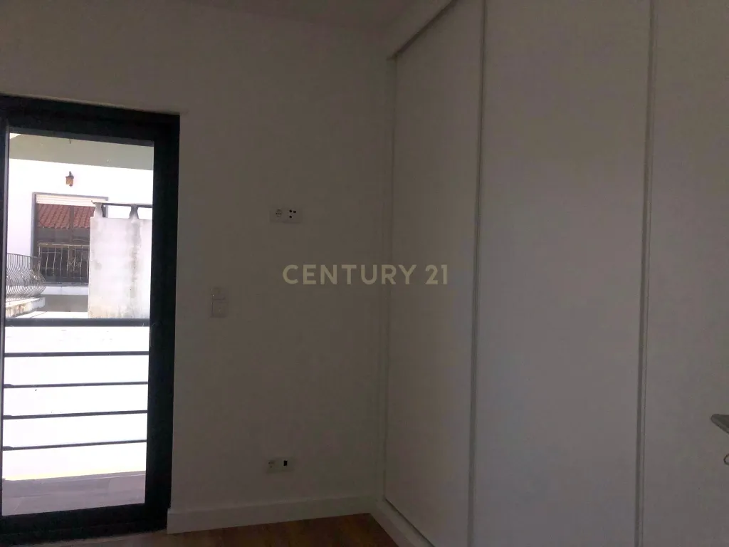 Moradia T2+1 geminada, situada na Quinta do Conde I - Image 25