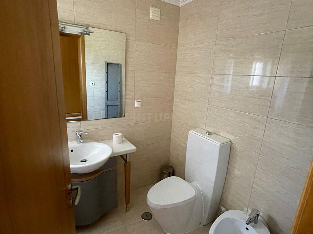 Apartamento T2 mobilado em Nova Carnaxide - Image 17