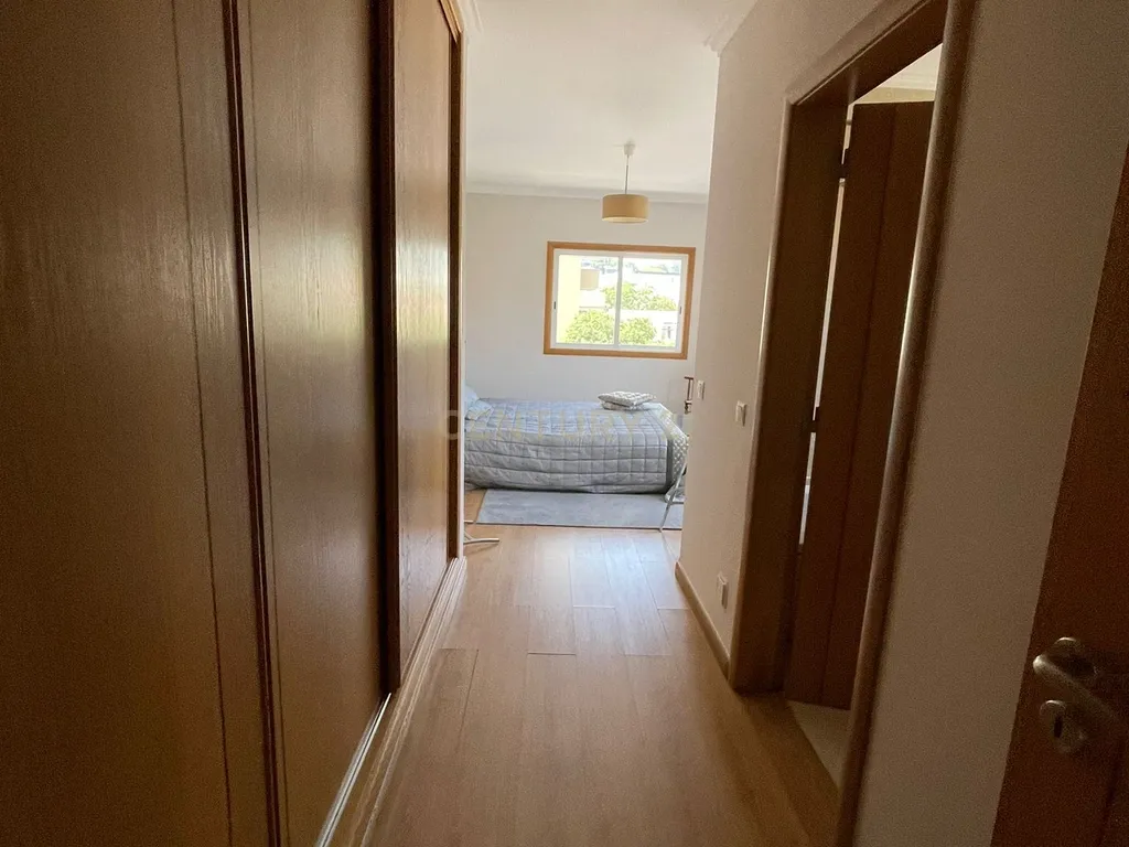 Apartamento T2 mobilado em Nova Carnaxide - Image 6