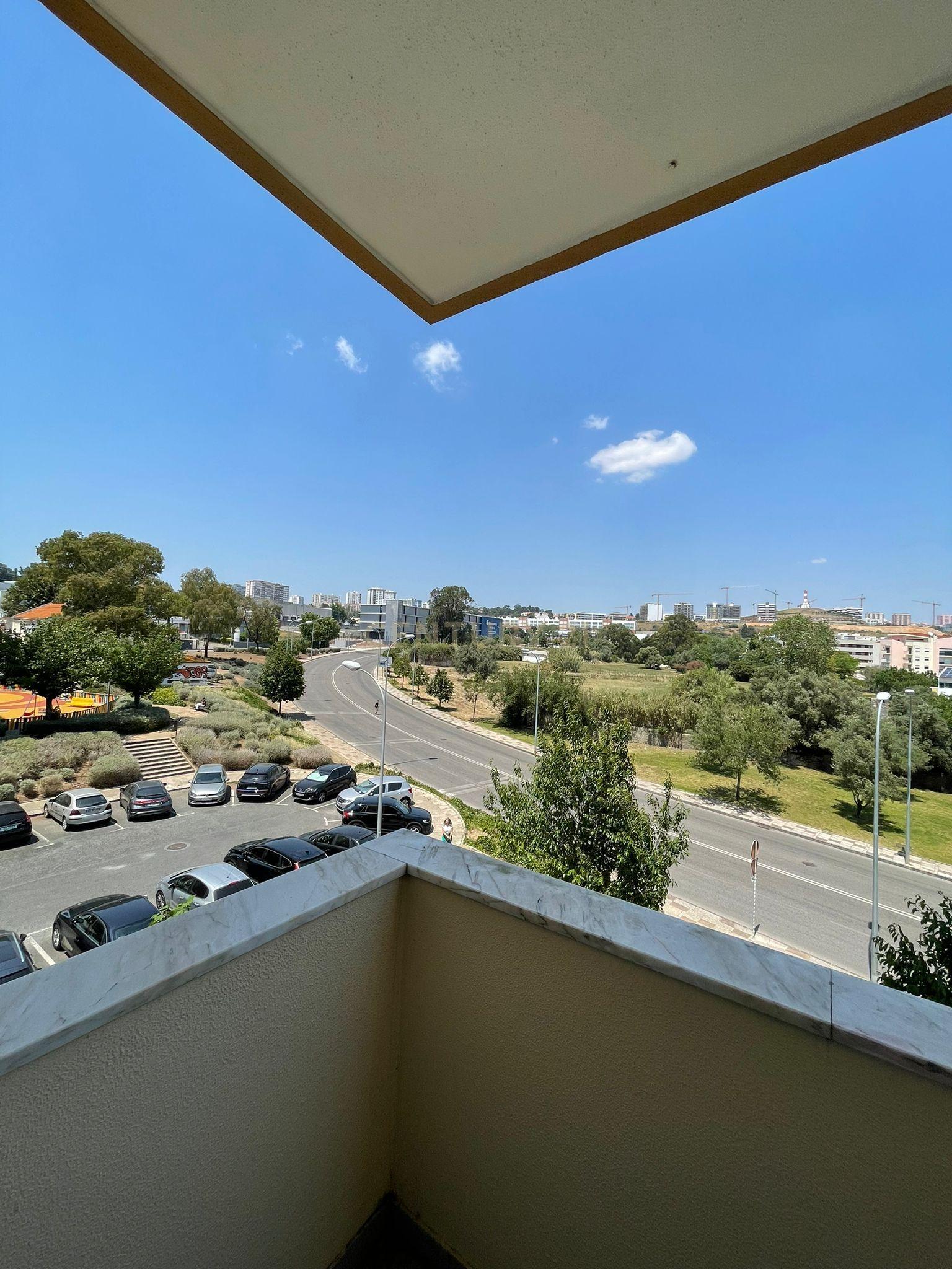 Fotografia 9 de Apartamento T2 mobilado em Nova Carnaxide