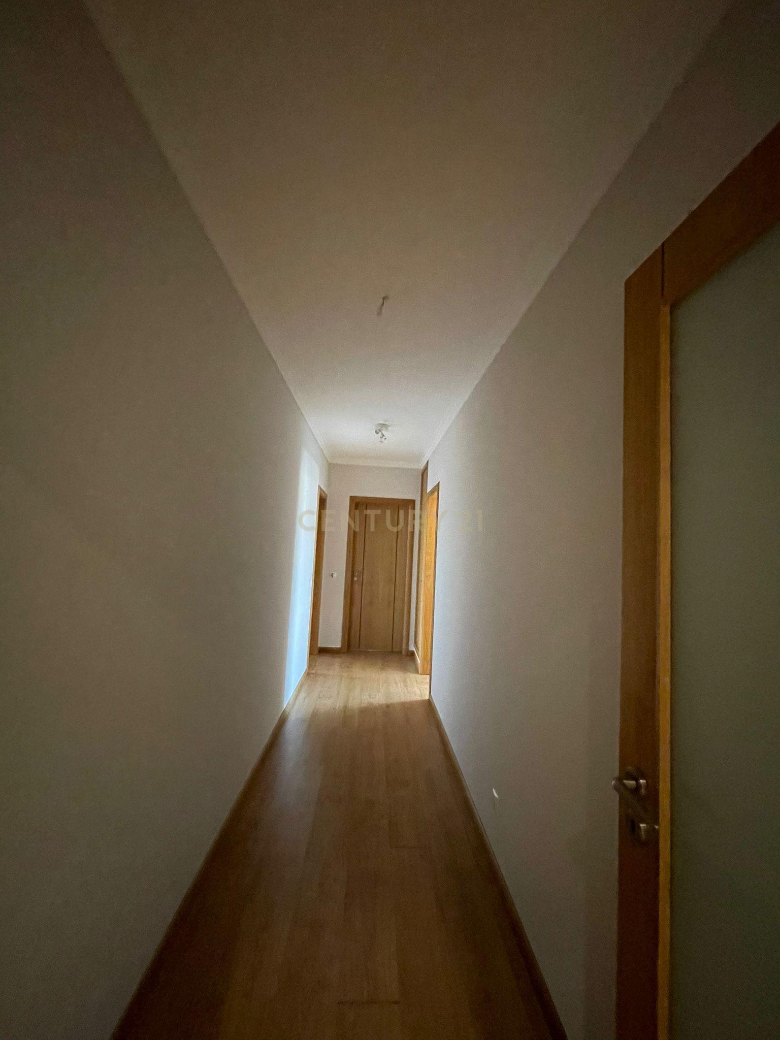 Fotografia 5 de Apartamento T2 mobilado em Nova Carnaxide
