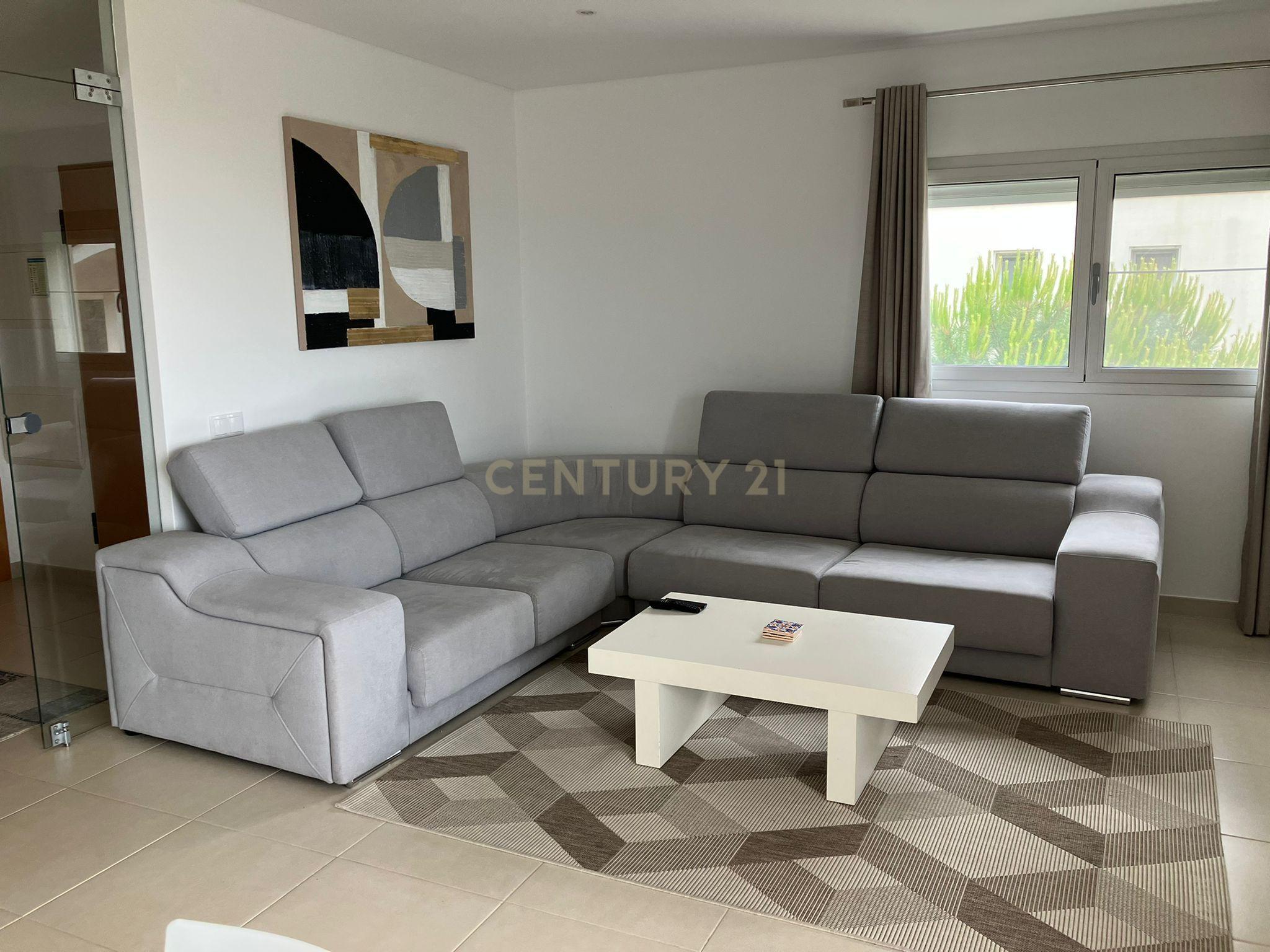 Moradia em condominio fechado com piscina - Image 2