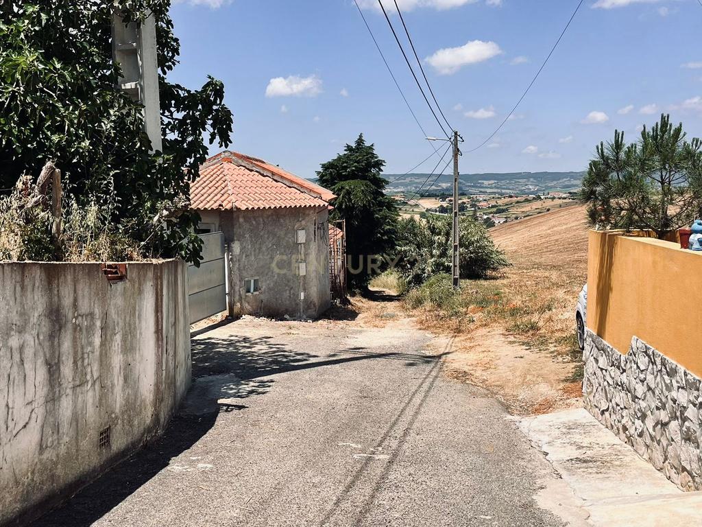 Alenquer - Terreno c/ vista para Serra do Montejunto - Image 19