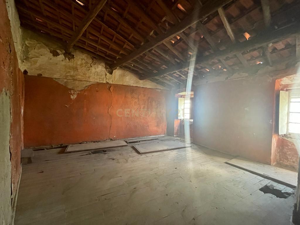 Moradia para reconstruir, Castelo, Castelo Branco - Image 5