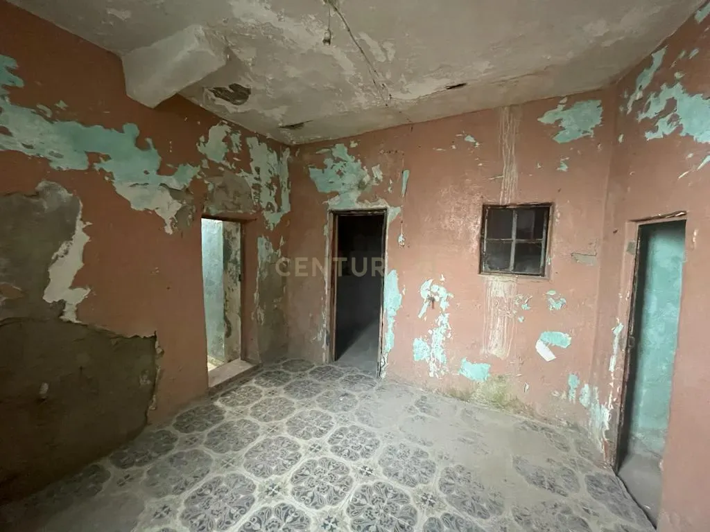 Moradia para reconstruir, Castelo, Castelo Branco - Image 2