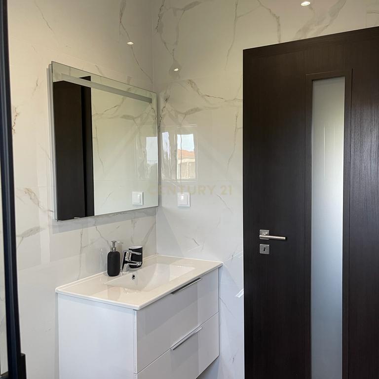 Prédio com Habitação com 3 quartos e Loja para Comércio - Image 10