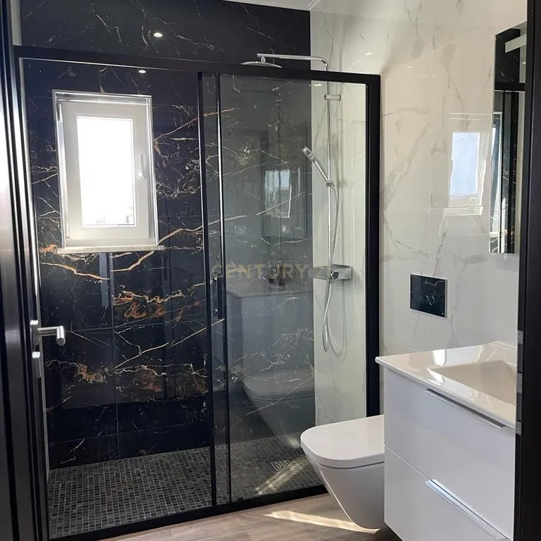 Prédio com Habitação com 3 quartos e Loja para Comércio - Image 3