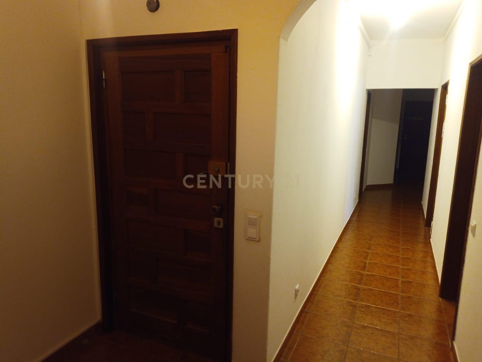 Apartamento T5, Castelo Branco - Image 19