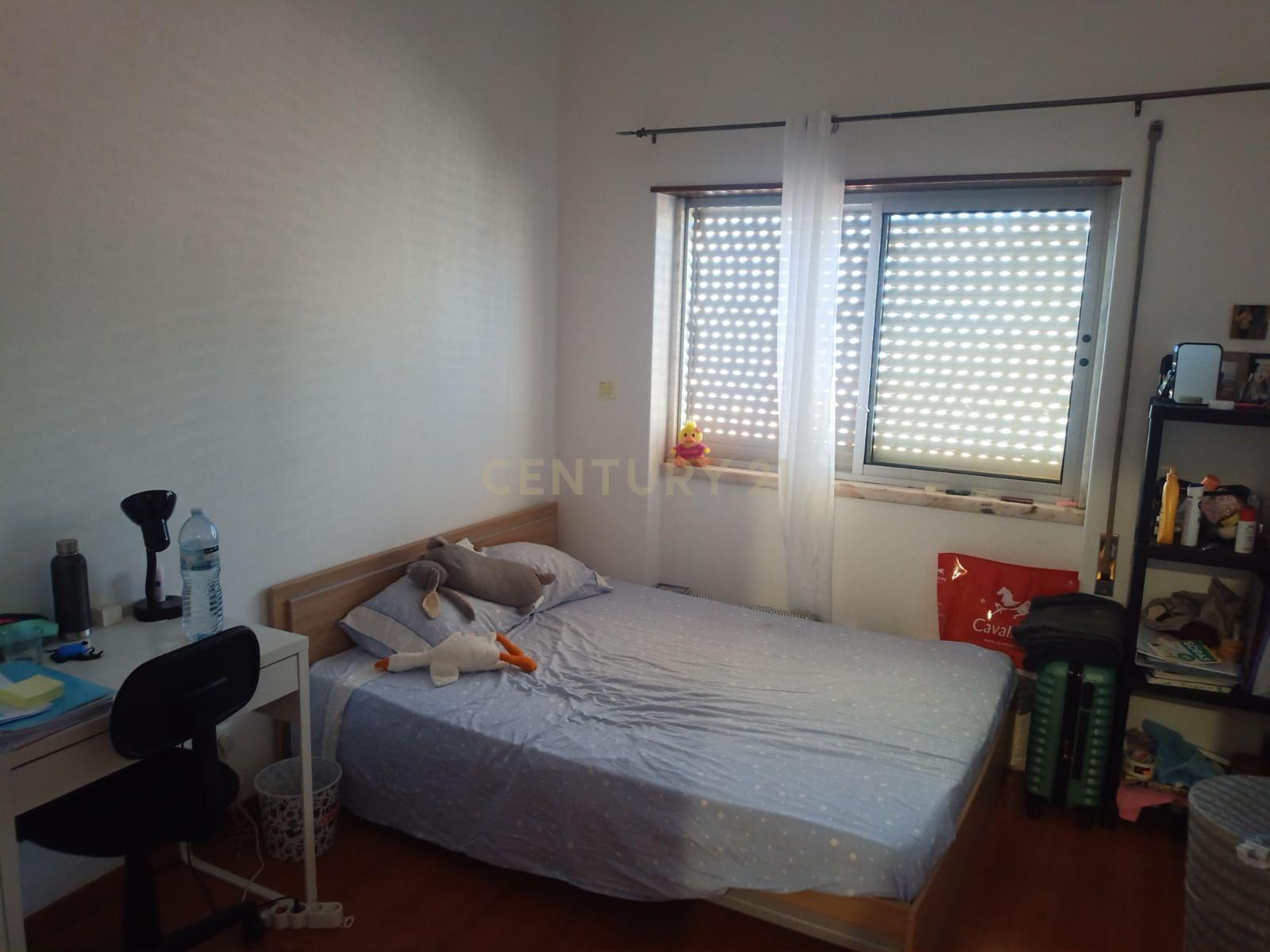 Apartamento T5, Castelo Branco - Image 13
