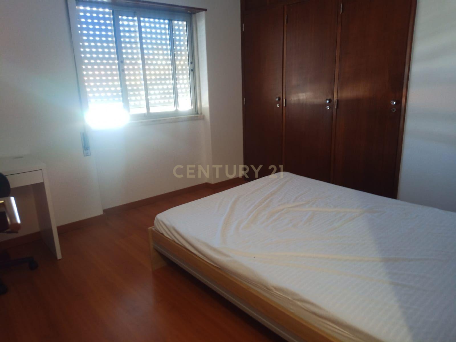 Apartamento T5, Castelo Branco - Image 11